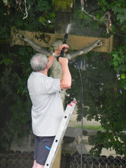Kreuz Renovierung 1